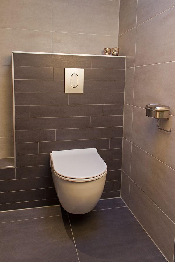 Hangend designtoilet met inbouwreservoir